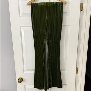 SHEIN Olive Green Pleated Flare Pants